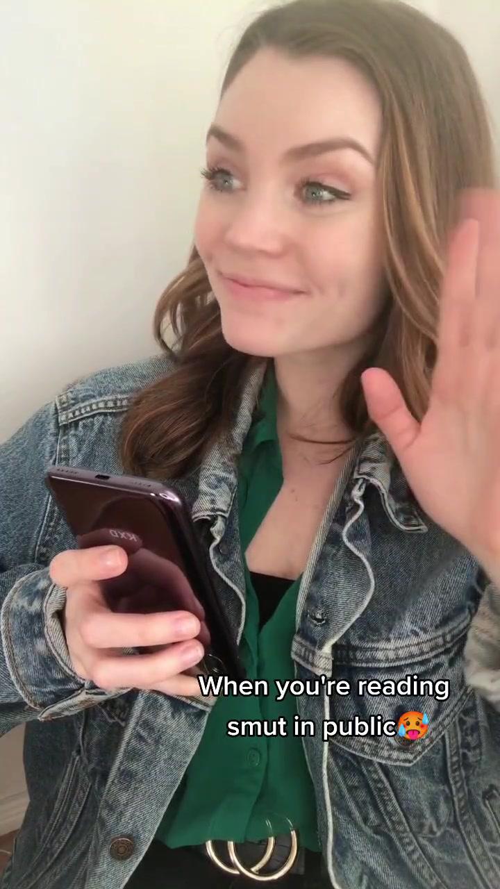 The girls who get it, get it. The girls who don't, don't 🥵🤣🤷‍♀️ #BookTok #smuttok #galatea #steamybooks #steamybooktok #steamybookrecs #kinktok