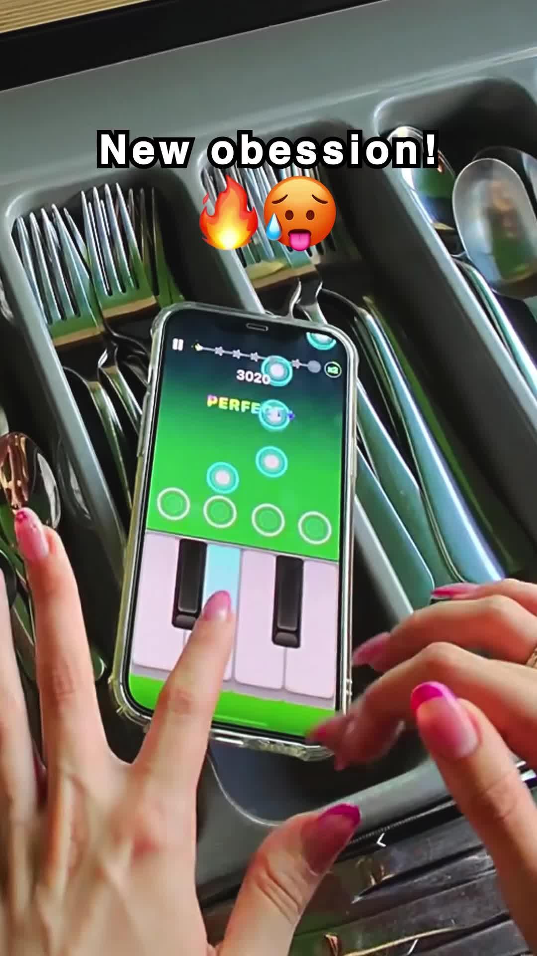 This piano game totally pops!