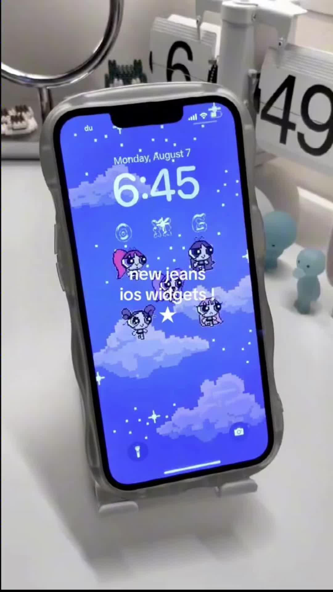 Set exclusive icons & themes for your iPhone!