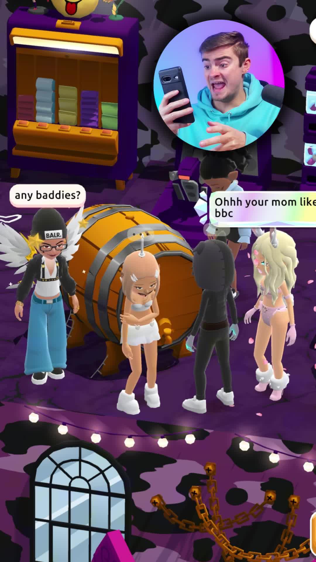 Create your dream 3D avatar, have fun with friends, chat live, and have social adventure!