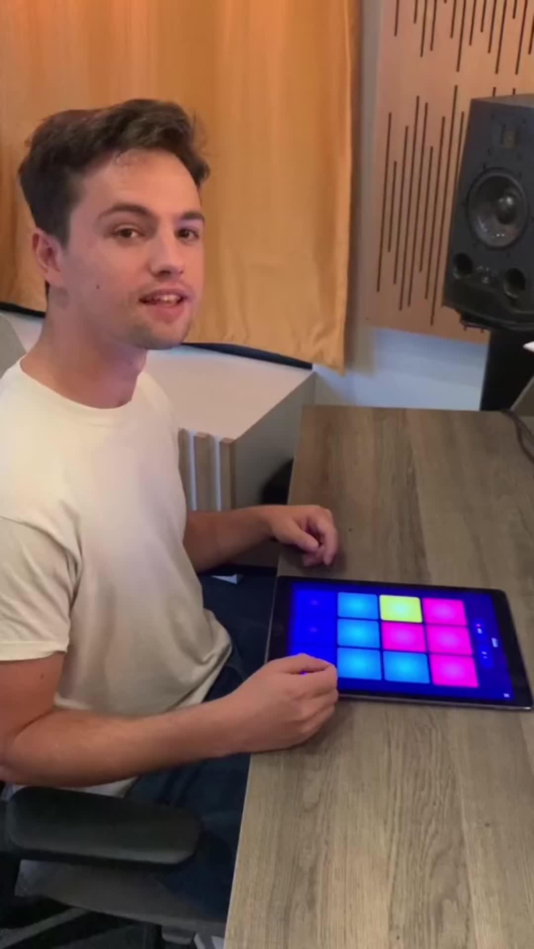 Remix and create rhythm. Choose your favourite beats.