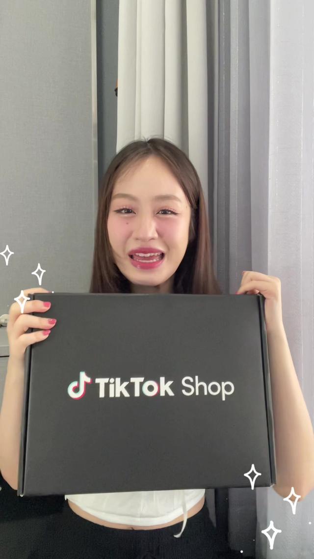 TikTok Shop 9.9 วันไลฟ์แห่งชาติ! ไลฟ์จุกๆลดเยอะส่งฟรีอีก ใครอยากได้ของราคาดีๆเตรียมตัวเลย 6-9 กันยายนนี้🤍🎉🥳 #TikTokShop99วันไลฟ์แห่งชาติ #TikTokShop99TH