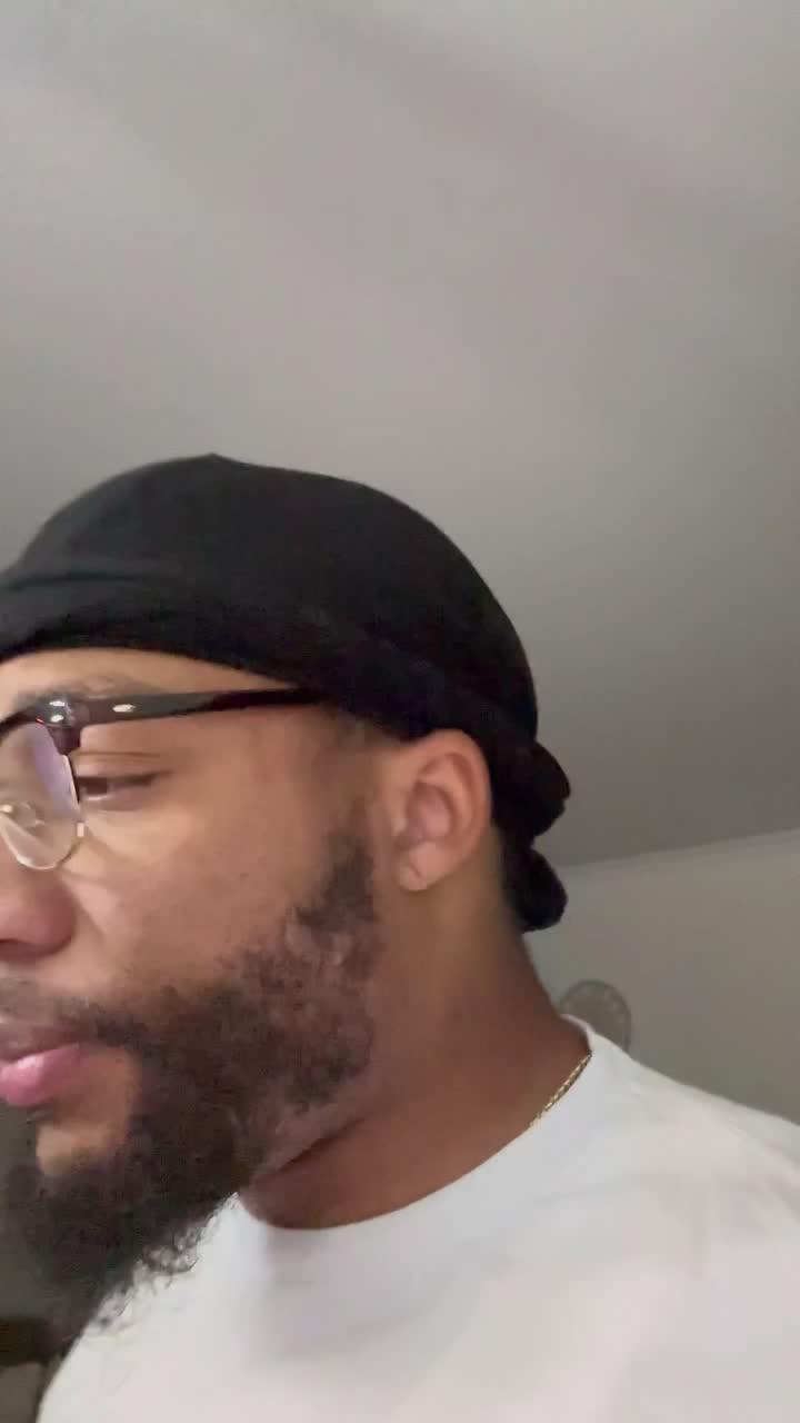 Welcome to Eggy Party, the ultimate party game! Download now to get the party started