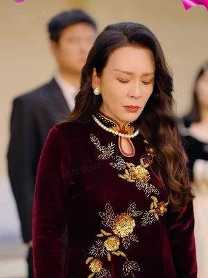 He secretly controls a powerful empire.Now he'll stop at nothing to secure his daughter.