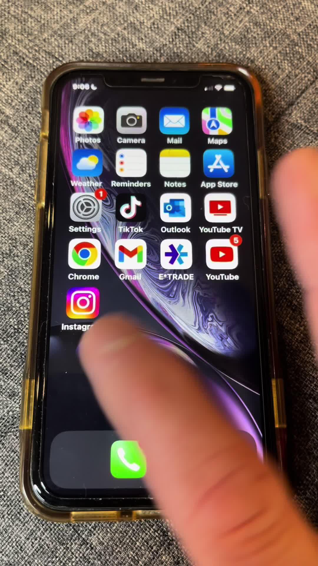Delete duplicate photos and videos!