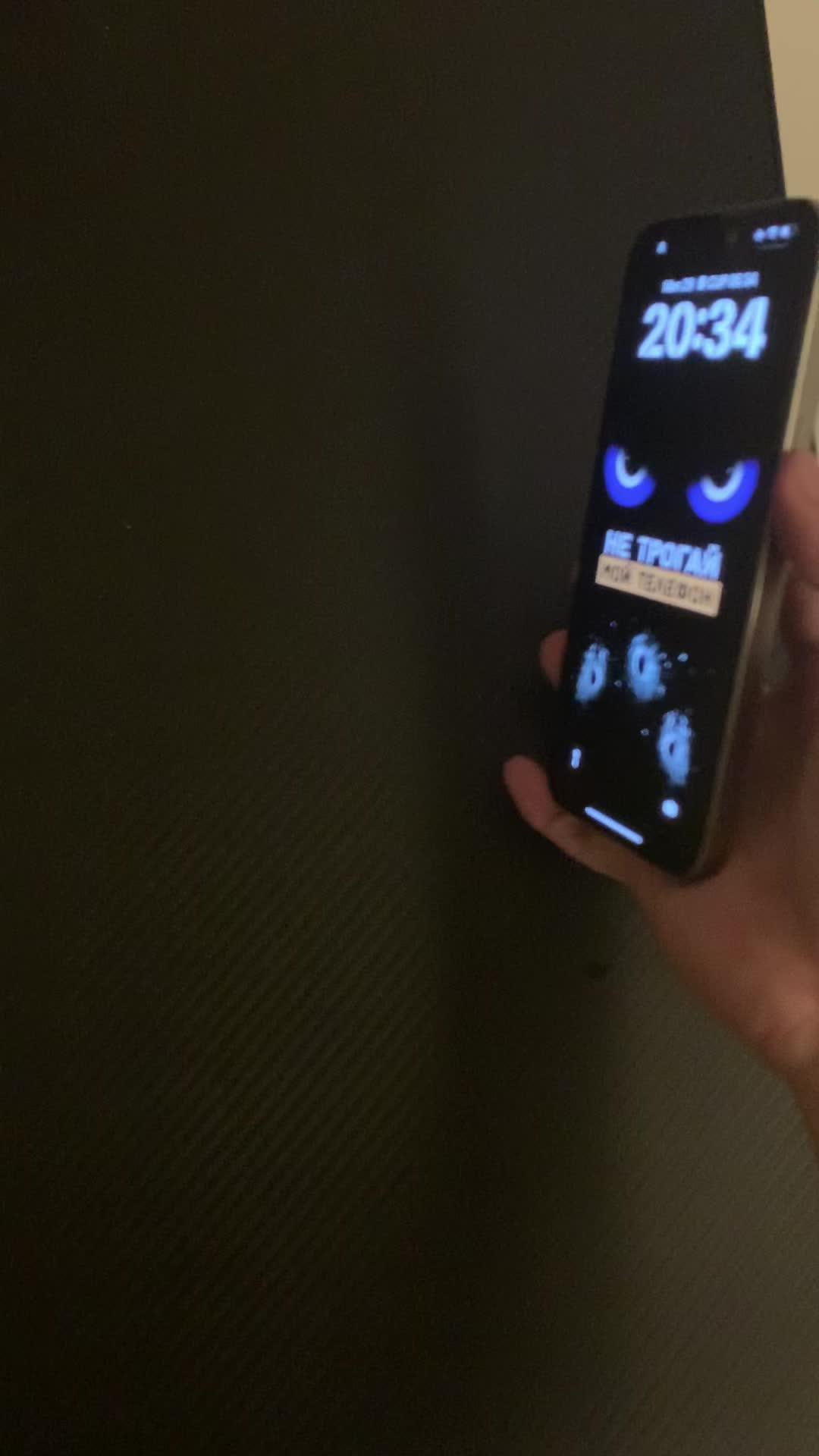 Set exclusive beautiful wallpapers for your mobile phone