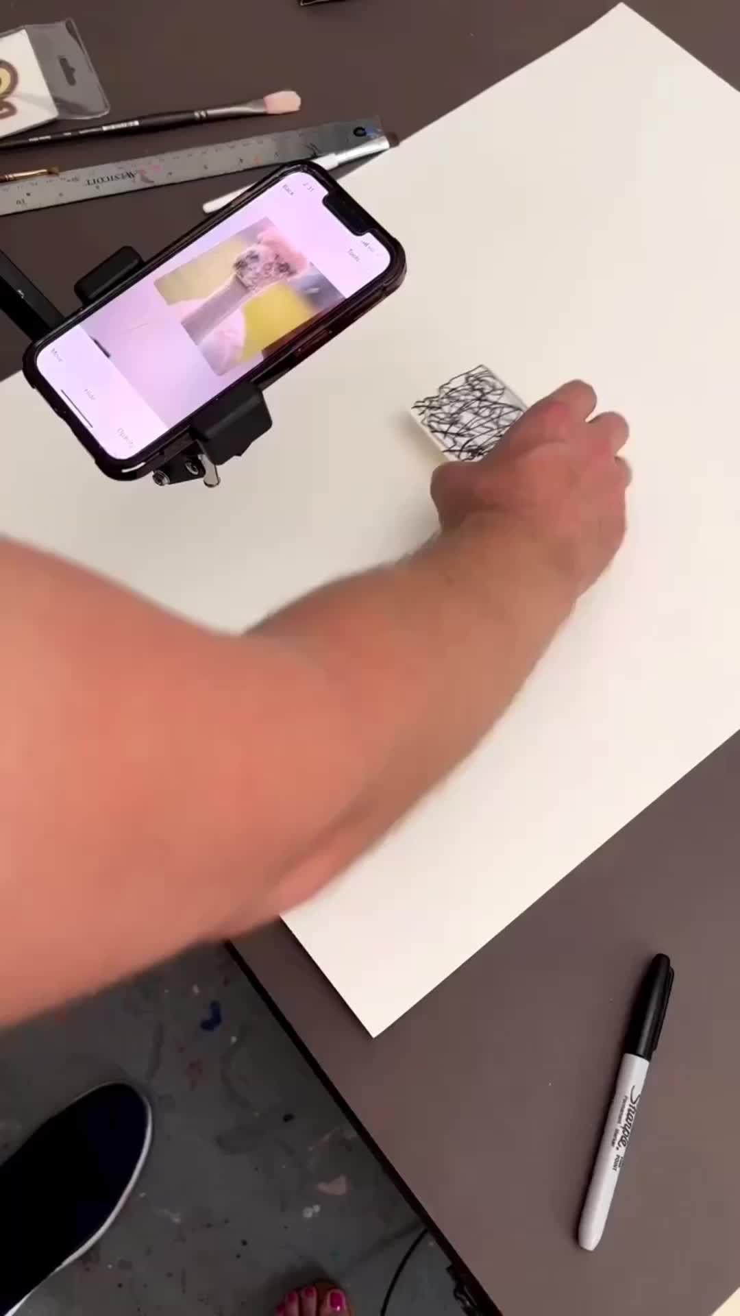 Trace pictures onto anything with Da Vinci Eye AR Art Projector! Download now on iOS and Android