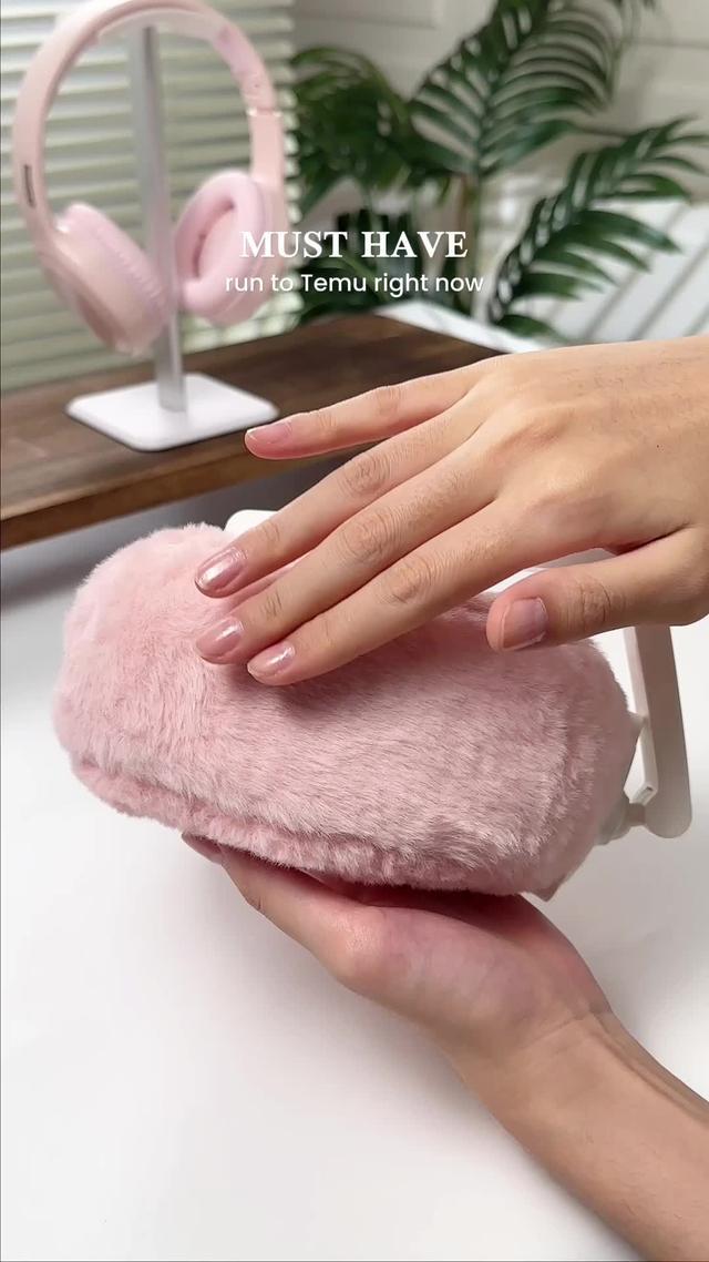 📱 Get Comfy with our Plush Phone Stand! ✨ 🔎 Search dky3239 on Temu for this amazing product! #Temu #TemuFinds #CuteAccessories #PhoneHolder #TikTokGadgets #DeskDecor #PhoneStandLove