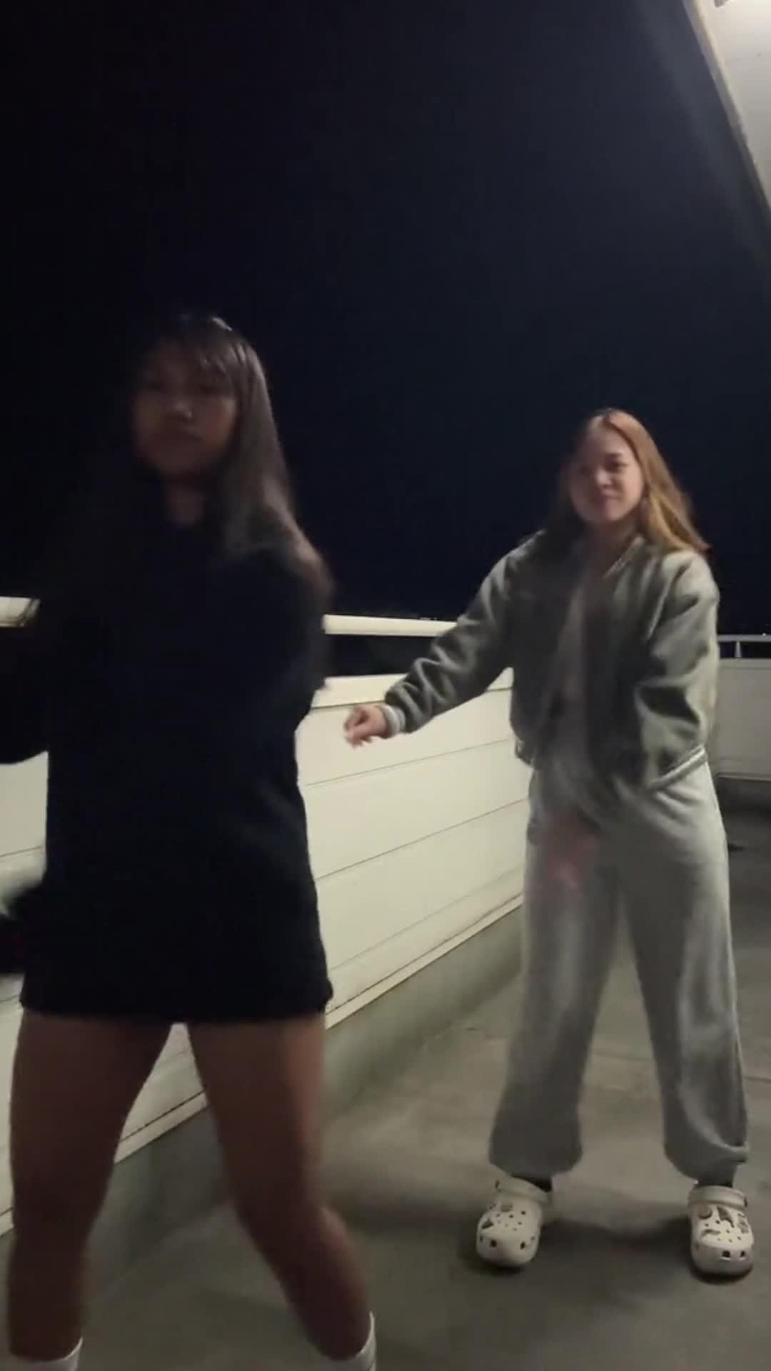 Try this crazy AI photo dance App! Let the fever begin!