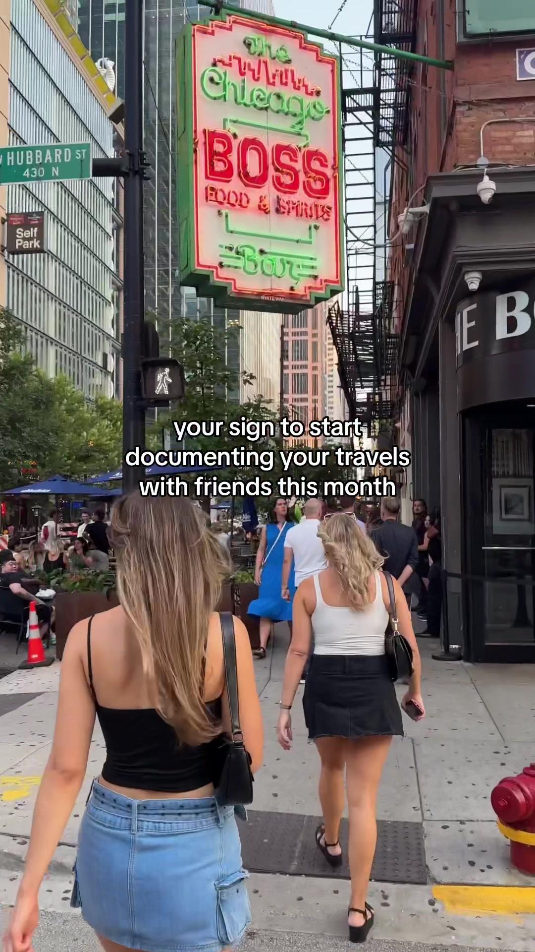 happy august 🫶🏻🫶🏻 #travel #friends #bump #amo