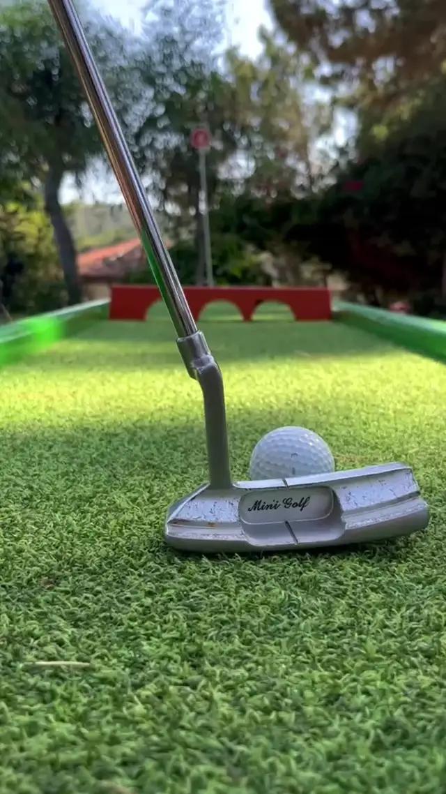 Challenge your friends to a Golf Battle!