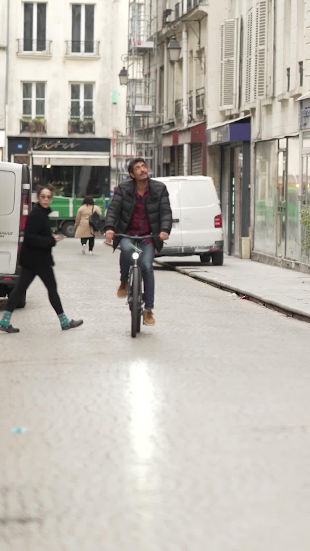 Tu l’as croisé.e dans ton bar préféré samedi dernier ? Retrouve-le/la sur happn !