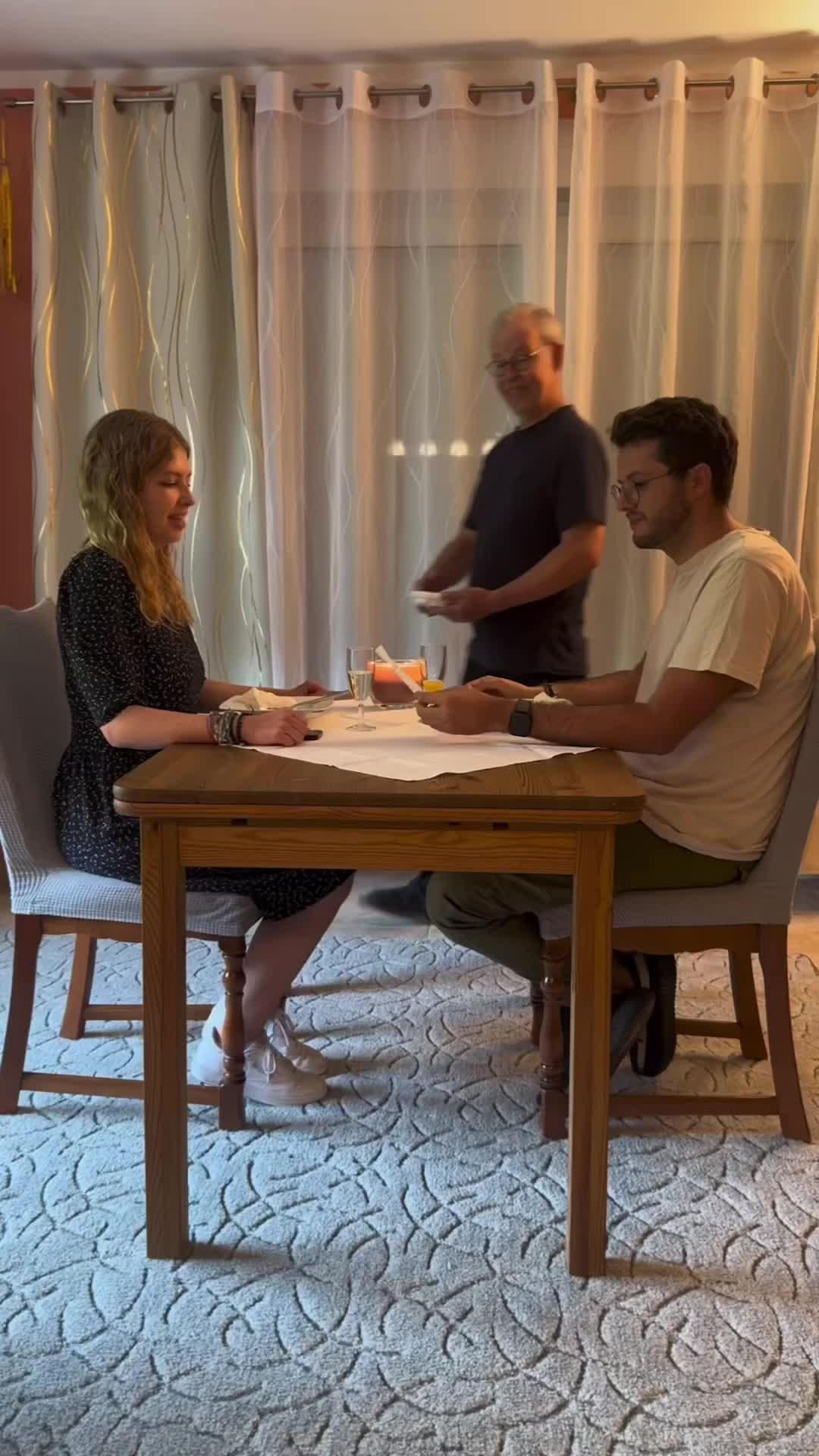 Deine Finanzen versinken im Chaos? Hol dir den Überblick kostenlos zurück mit Finanzguru.