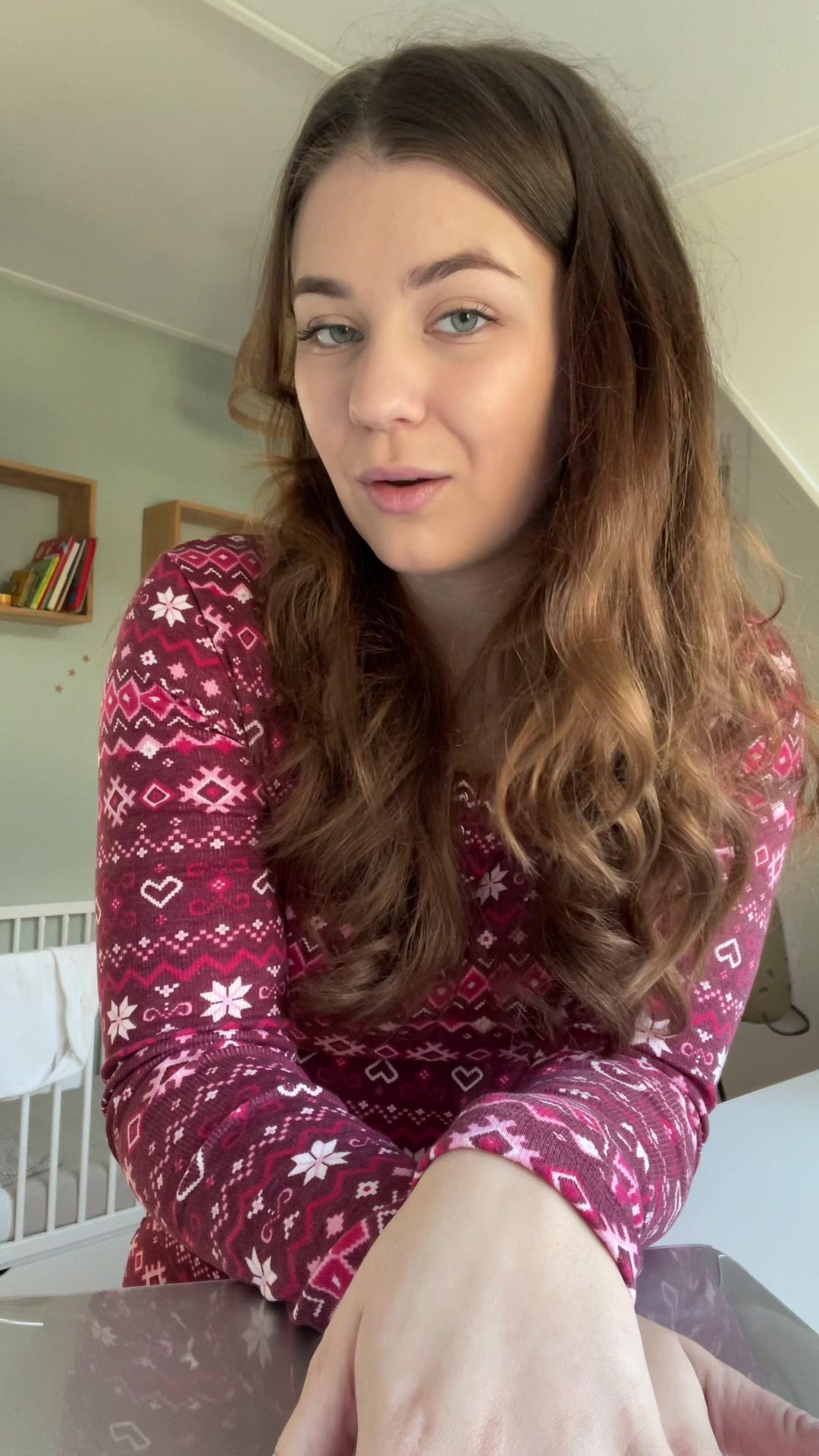 Voor welk fruitsoort ga jij?🤪 @fruitz_en #annickzeldenrijk #fruitz #daten #emojis 