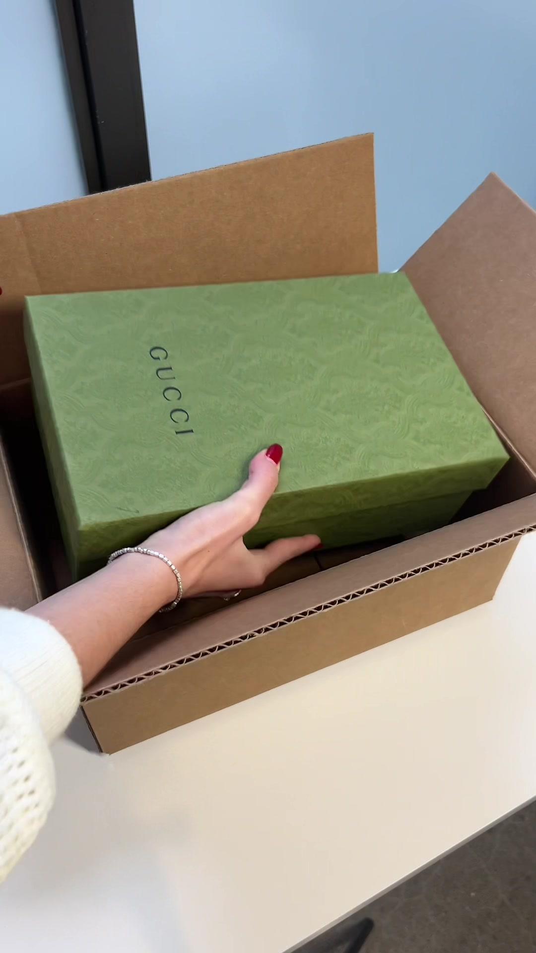 Pack an order with us 💘 #packwithme #order #luxury