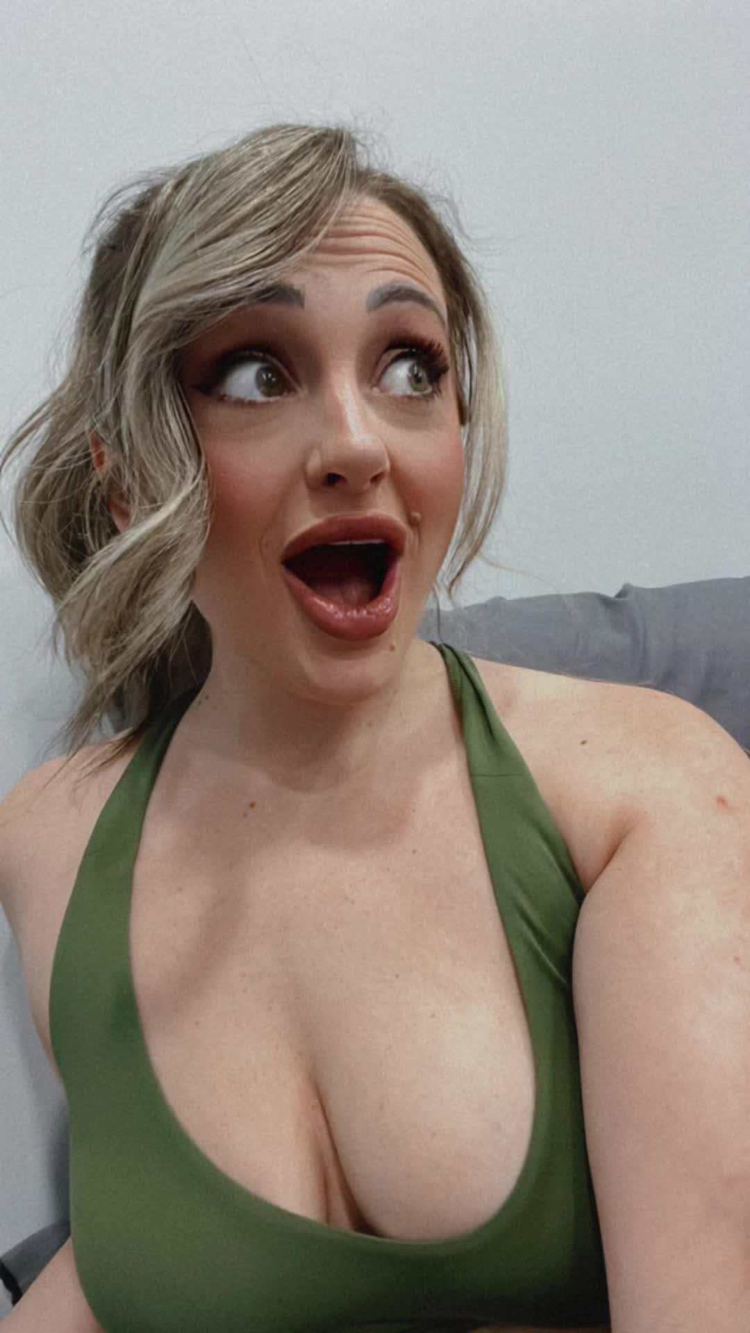 Choose theme for incoming caller