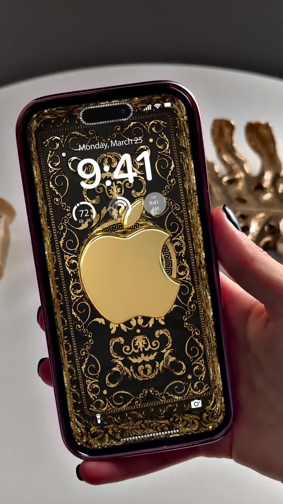 Set exclusive widgets & themes for your iPhone!