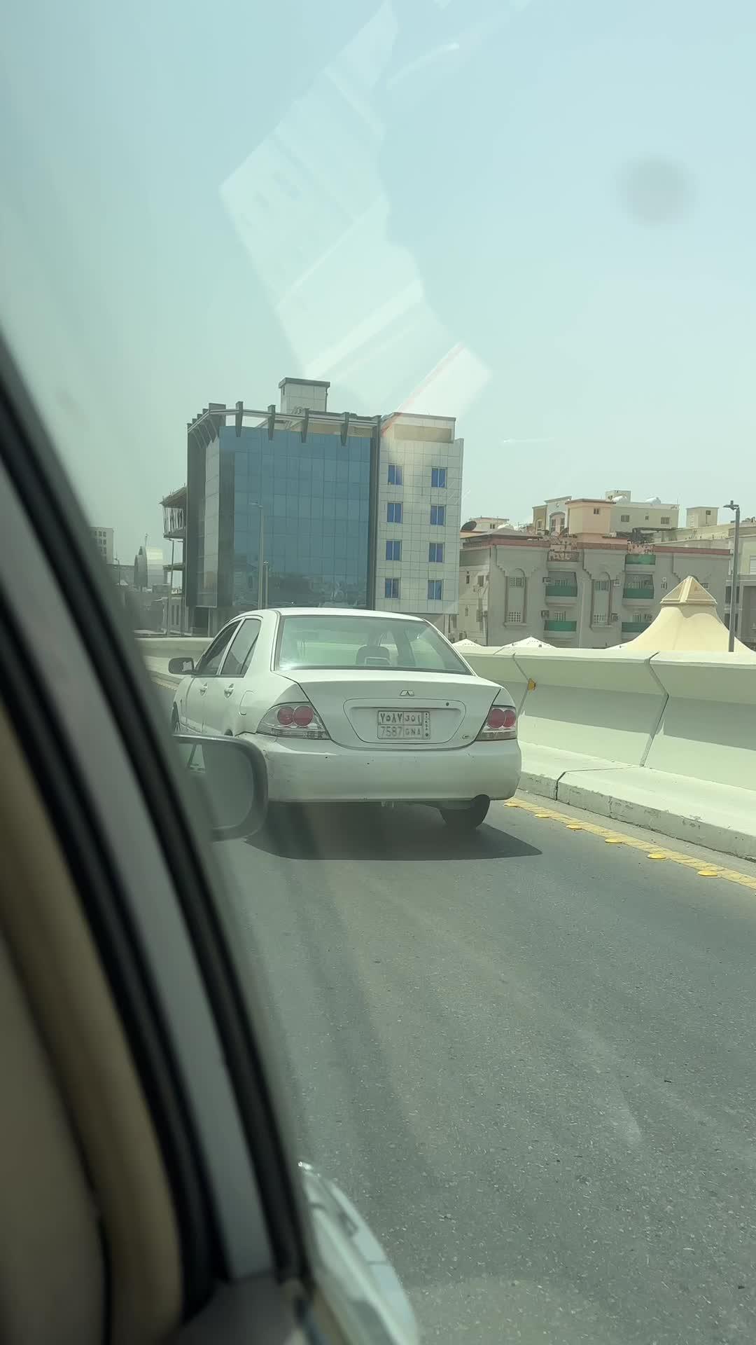 تحدث مع الطبيب عبر التطبيق