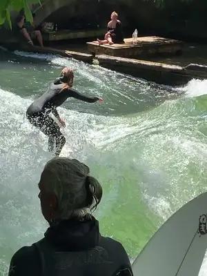 Free up phone storage in seconds with Cleanup!