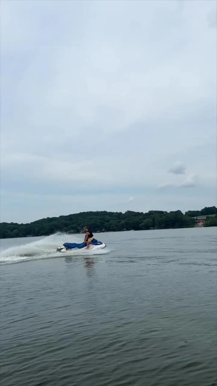 Free up iphone storage in seconds with Cleanup