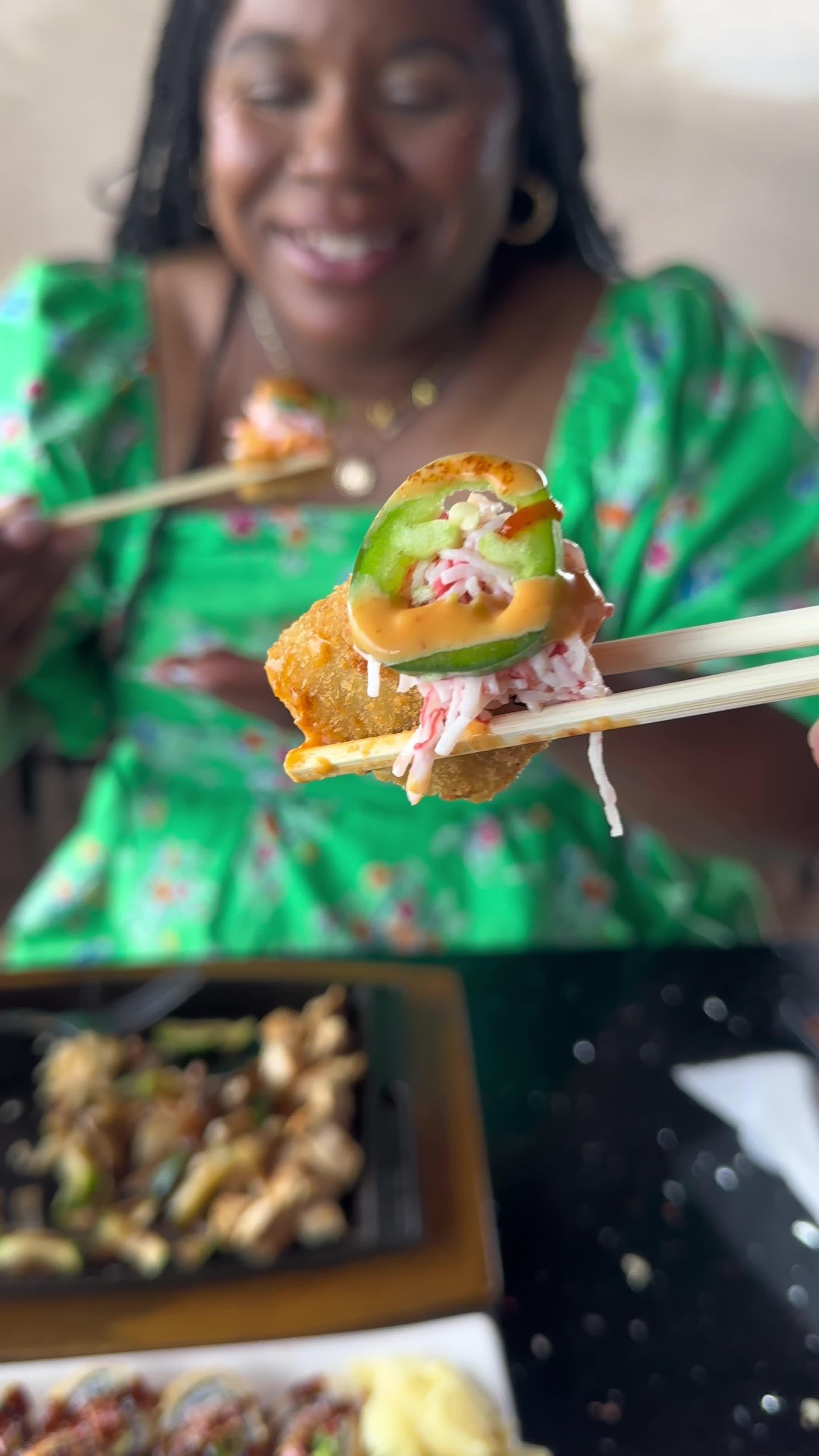 Local Connections on Playsee