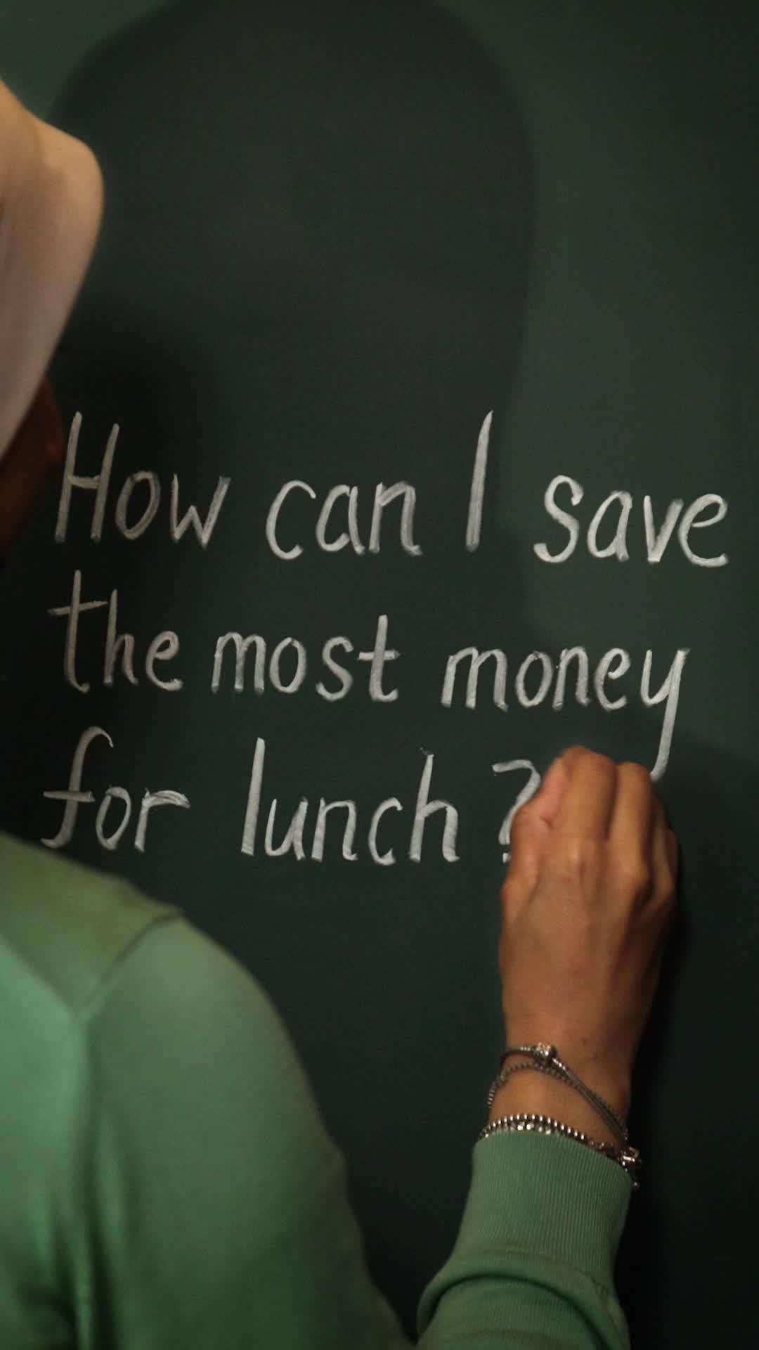 Get Our Lowest Prices ever with Saver Meals from RM9.90 & Saver Delivery on GrabFood now.