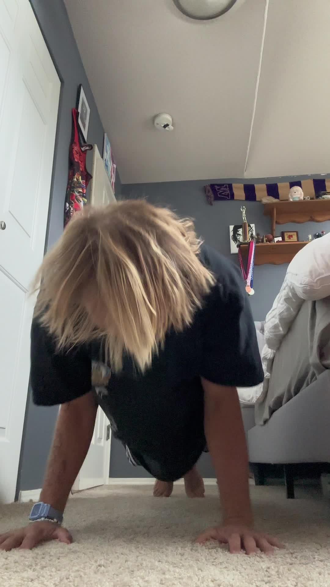 Easy Muscle is a workout application designed for fitness enthusiasts.