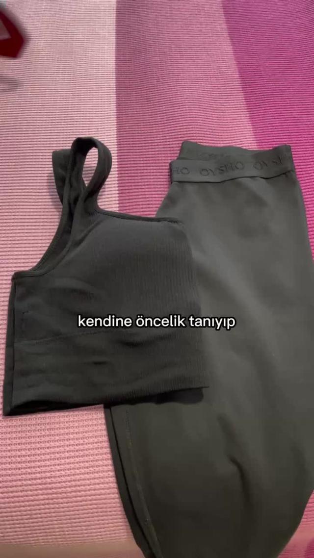 Kendiniz için bir adım atın ve yetkin klinik psikologlardan online terapi almaya başlayın.