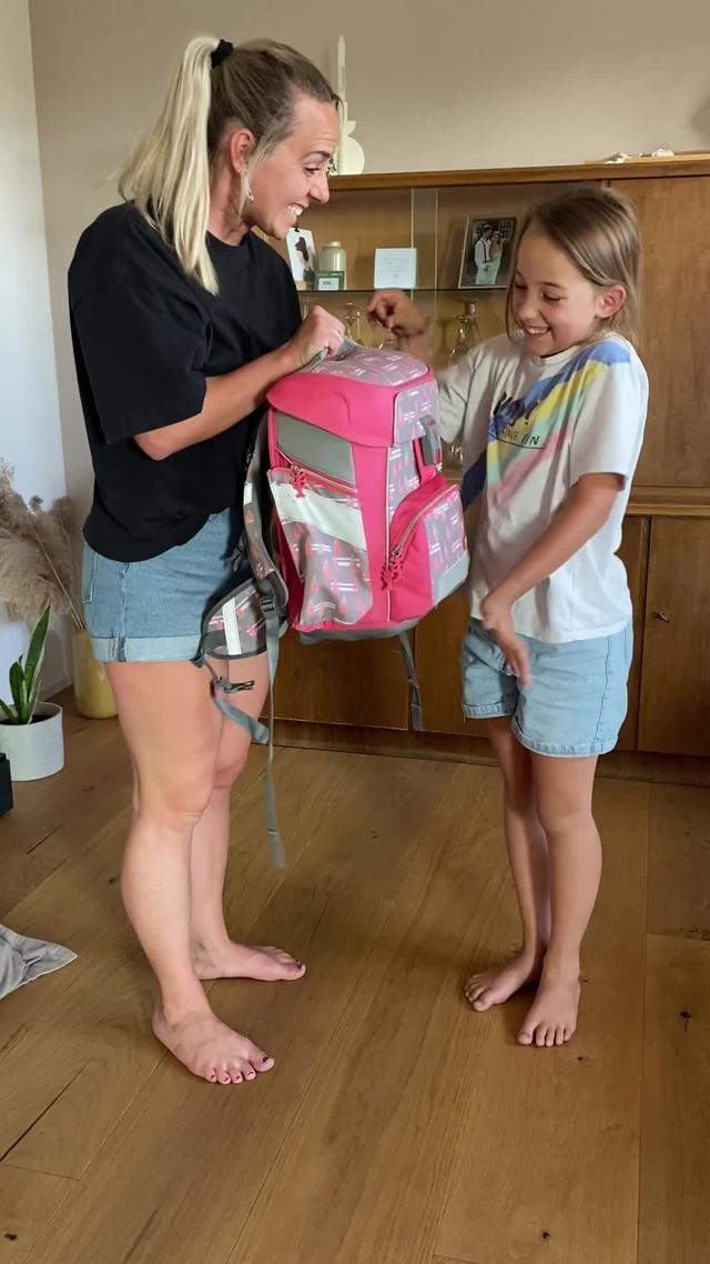 Bestelle deinem Kind die Bling Card für die Sommerferien – einfach per App!