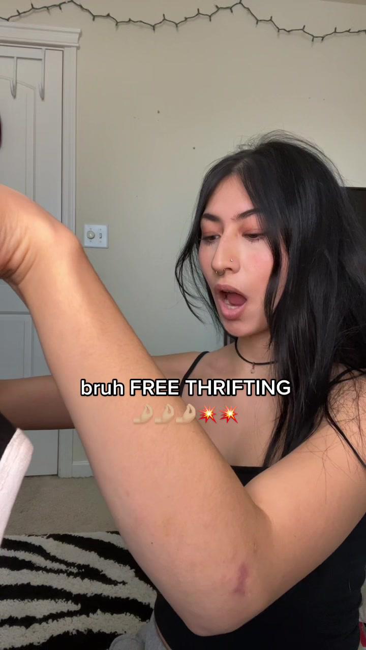 Shop secondhand with @jamble.app & thank me later!!🤩👚 #ThriftonJamble #Jamble #JambleApp #thriftwithme #onlinethrifting #secondhandfashion #thrift #thrifted