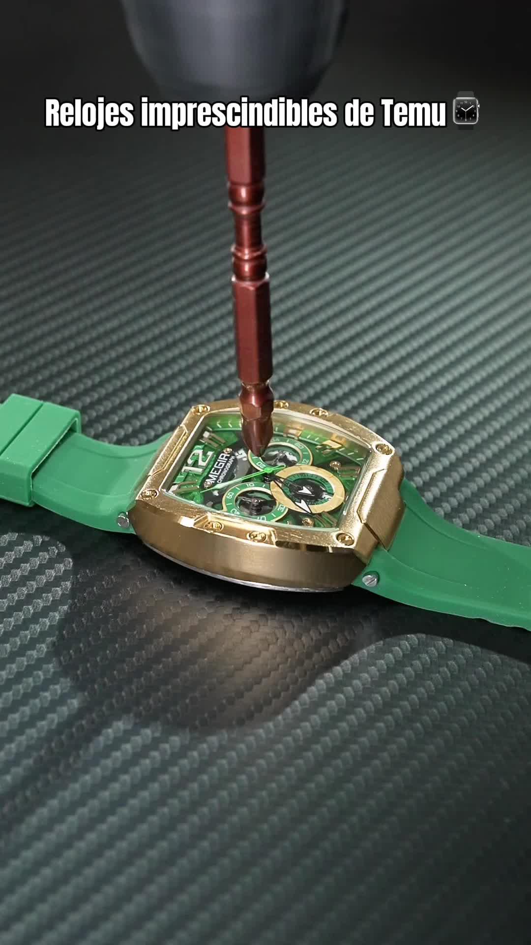 ¡Alucina con este reloj de cuarzo que redefine la elegancia! Imagínate luciendo esta joya en tu muñeca, no sólo te da la hora con precisión milimétrica, sino que su diseño es tan versátil que lo puedes llevar de la oficina a tu escapada de fin de semana. Controla tu tiempo con estilo y haz que cada segundo cuente. ✨⏱️ #RelojDeCuarzo #EleganciaDiaria #EstiloYFuncionalidad #AccesorioImprescindible #ModaEnTiempoReal