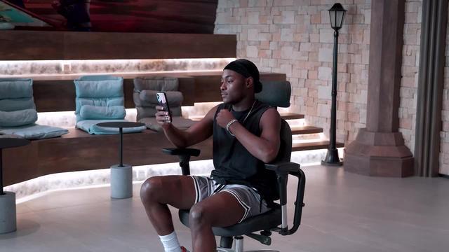 A kingdom at your fingertips.