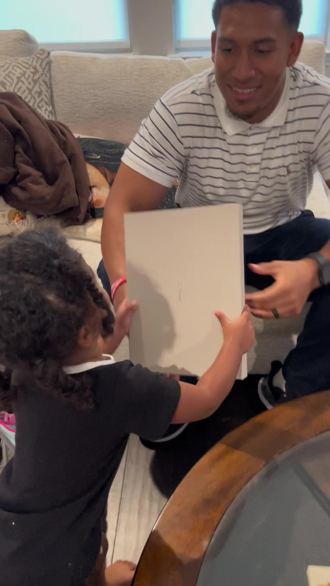 The perfect Christmas gift, a @Popsa  photobook 😍🎄 #giftidea #popsa #christmaspresents #photo #book #photobook #fyp For 30% off use code CAMILLE