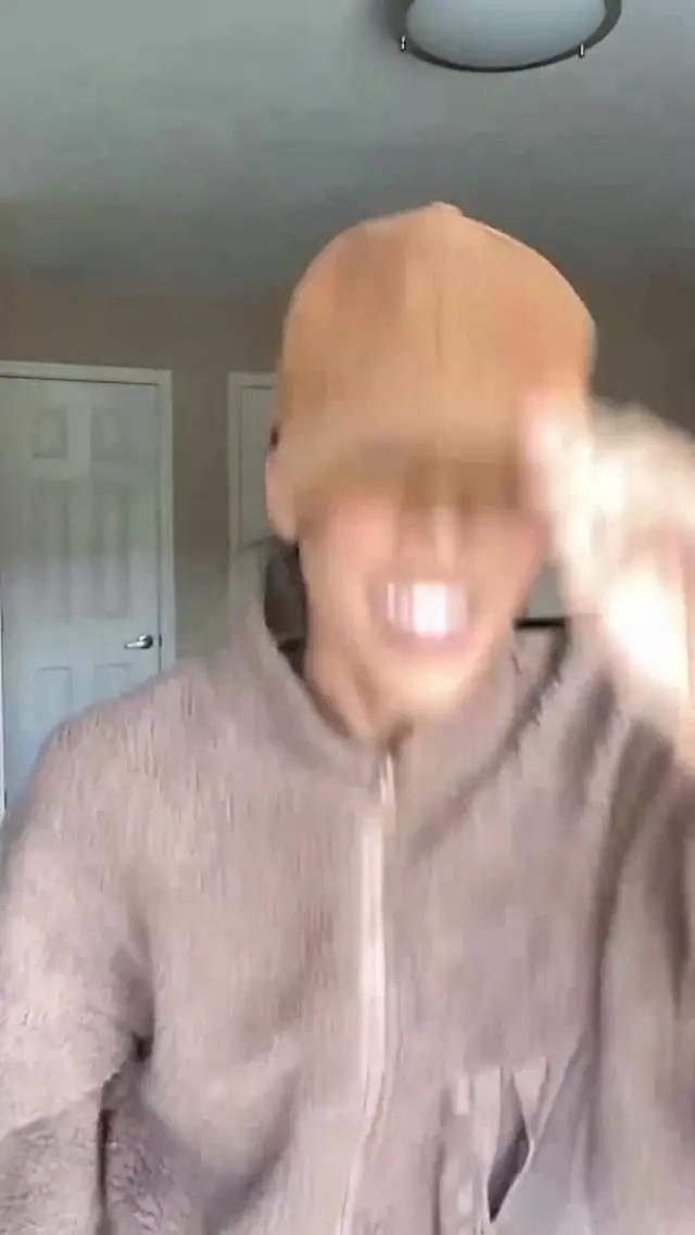 Create videos that blow minds in a snap. Get VideoUp! for Free