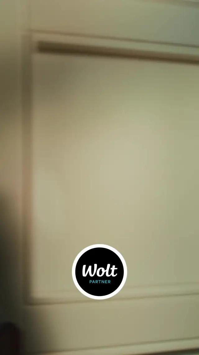 Tjen mere end 200 DKK/timen i de travle timer, når du kører som kurerpartner hos Wolt.