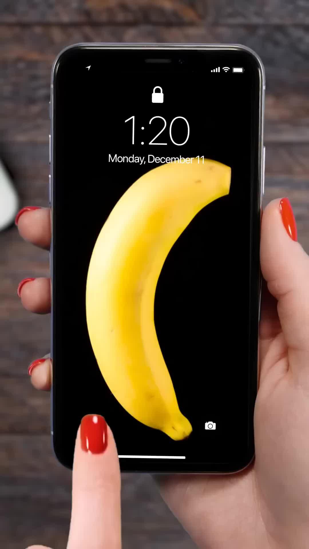 Download Magic Fluids app and bring your screen to life
