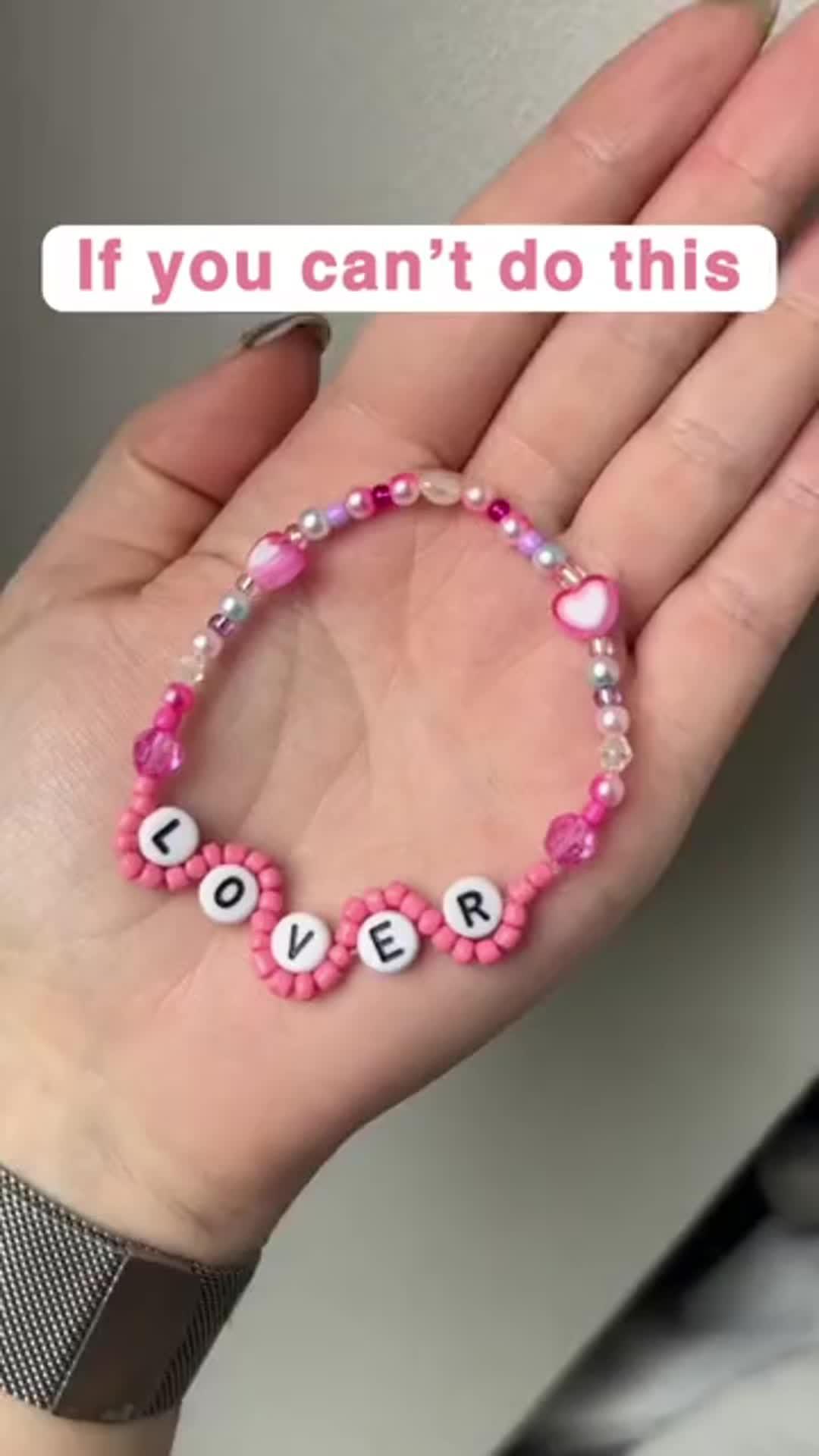 Create your virtual friendship bracelets and trade <3