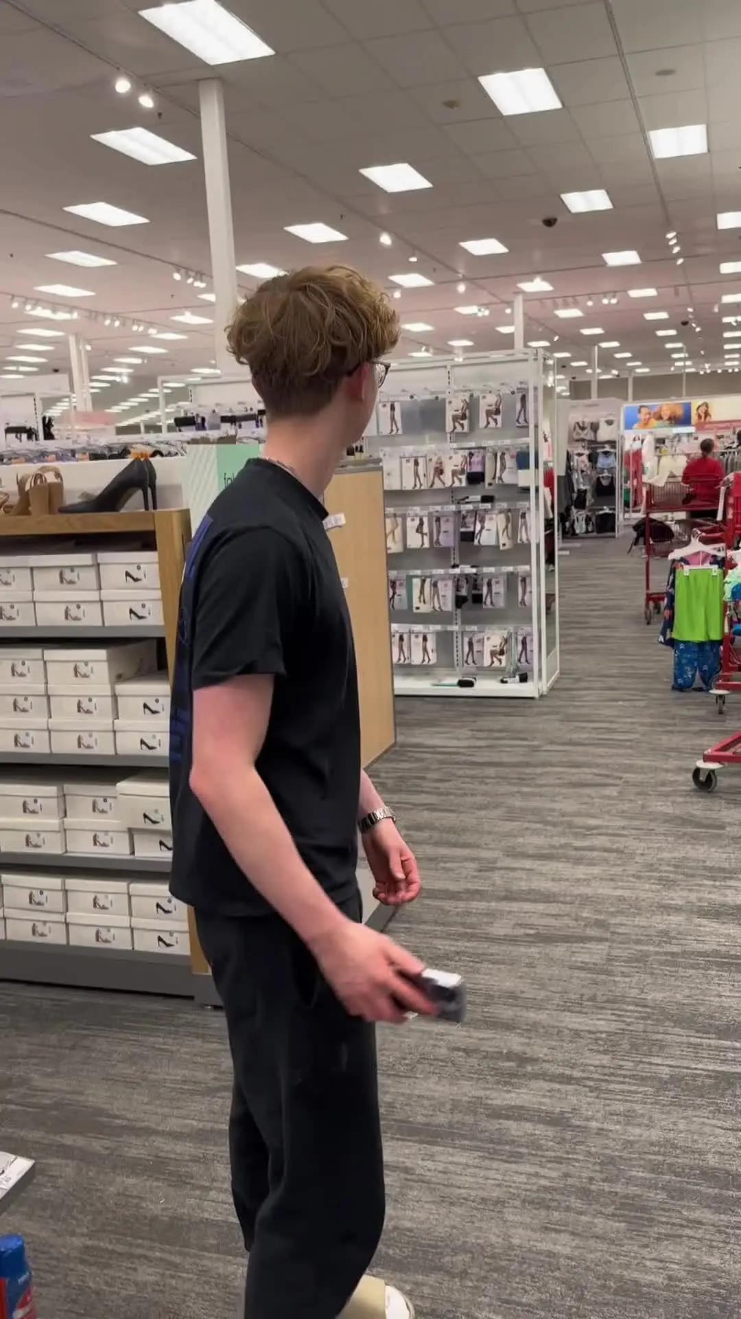 Free up iPhone storage in seconds with Cleanup!