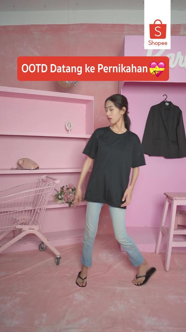 Dapatkan Voucher Diskon 50% untuk belanja berbagai koleksi fashion terkini di Shopee!