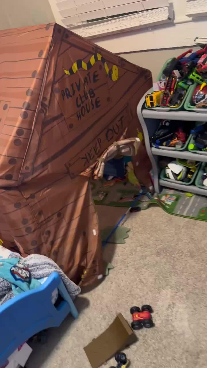 LOCAL BREAKING NEWS!!! Click on it to find out more.