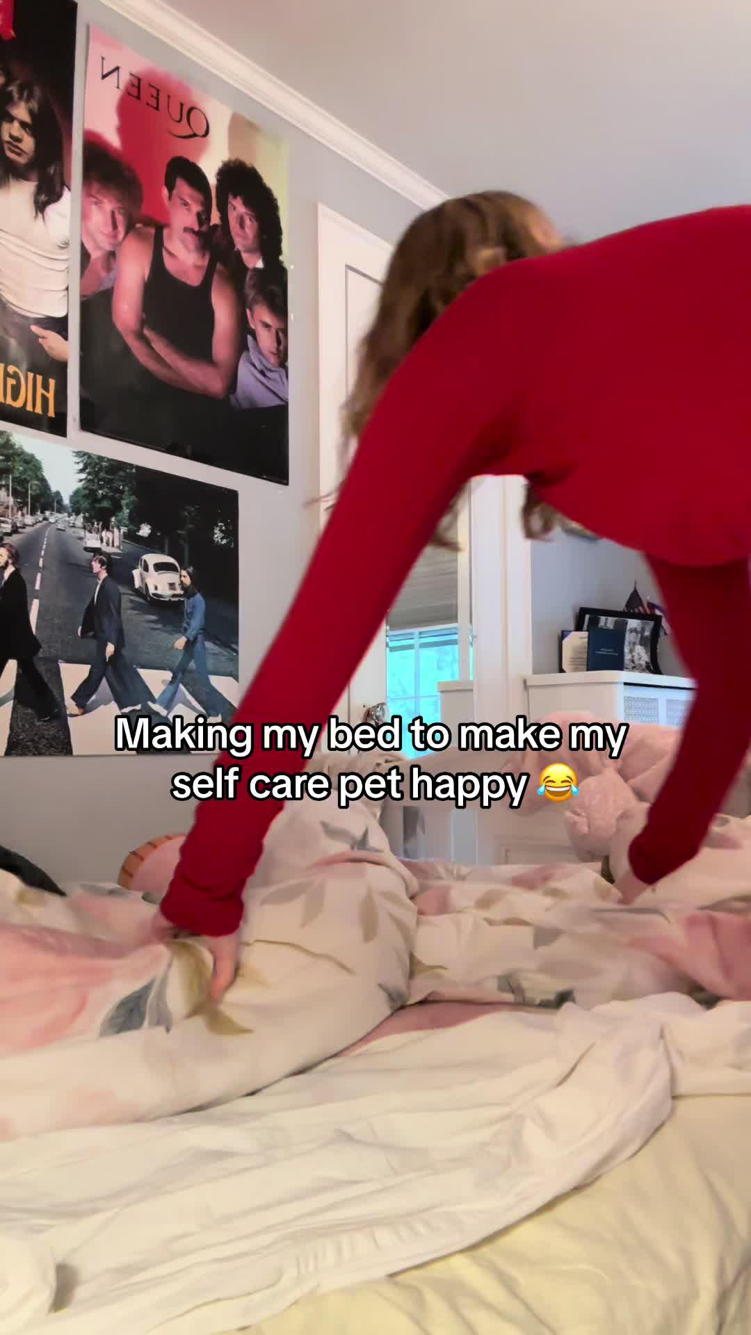 Who else enjoys making their bed now?? #finchapp #mentalhealth #selfcare #mentalhealthawareness #finch #finchfamily