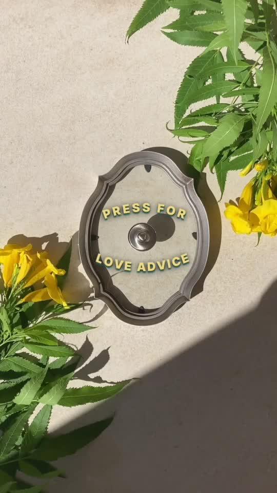 Clarity is your go-to app for relationship advice. Chat with experts, find your clarity