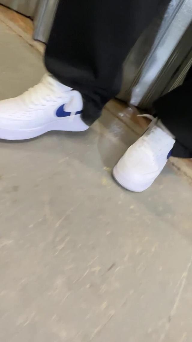 Classic b-ball lace ups. Cop Nike Air Force 1