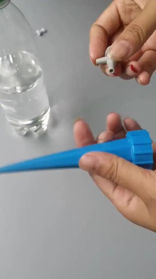 Kit 24 Pcs Gotejador Irrigador Acoplável Garrafa Pet Planta