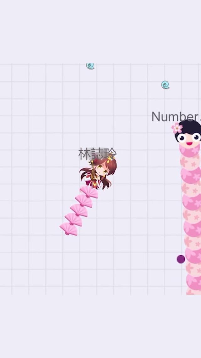 貪吃蛇大作戰發布團戰新玩法了，朋友們都玩瘋啦！