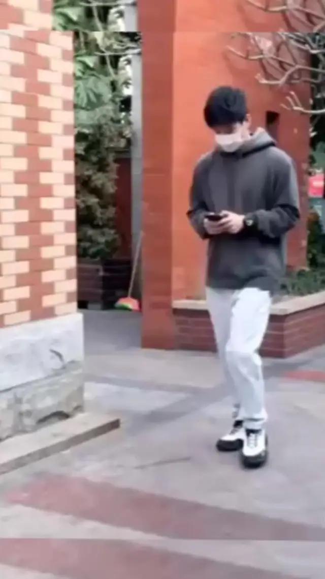 老闆還沒發現遊戲出BUG了，下載即送金幣快來！