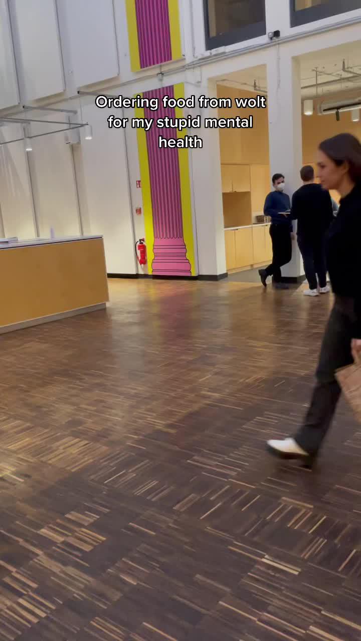 Es hilft immerhin 🥲✋ #woltapp #woltdeutschland #fooddelivery #mentalhealth #essen #berlin #essentiktok
