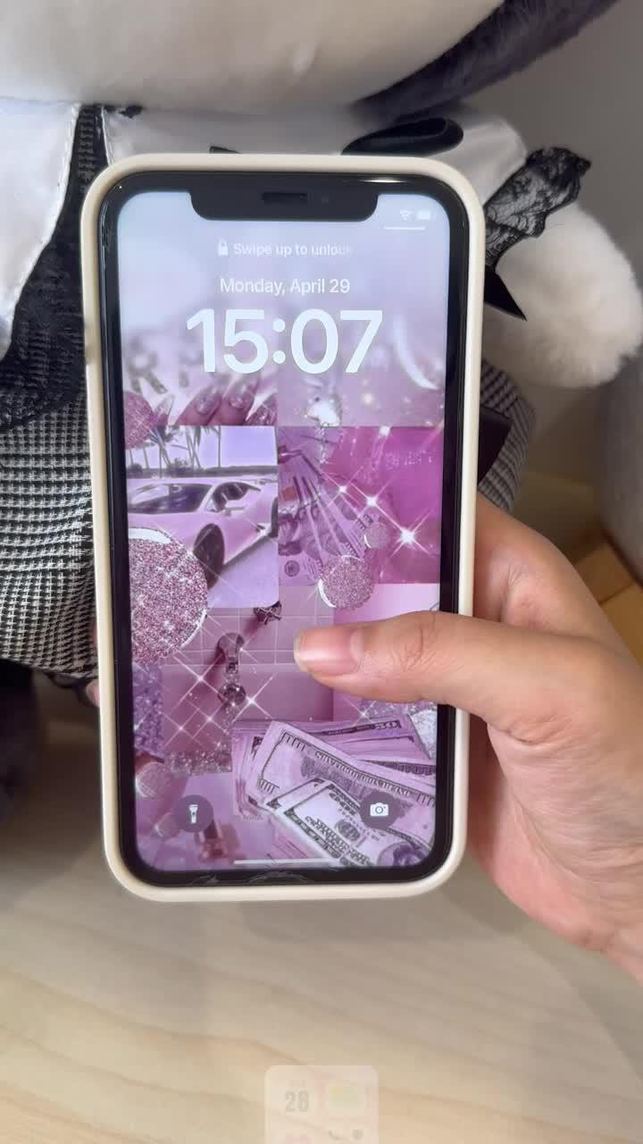 Set exclusive widgets & themes for your Phone