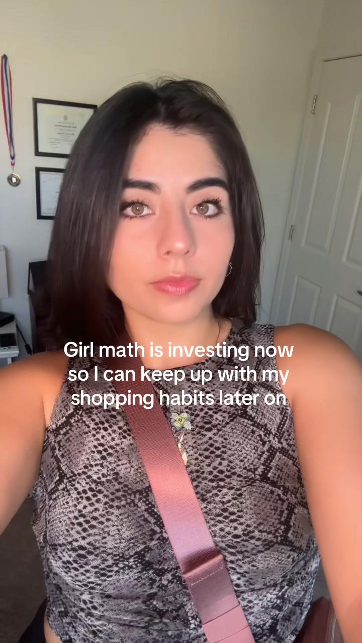 Bc who wants to go on a shopping spree? Me. Start investing with @Alinea Invest #alineaapp #alineainvest #girlmath