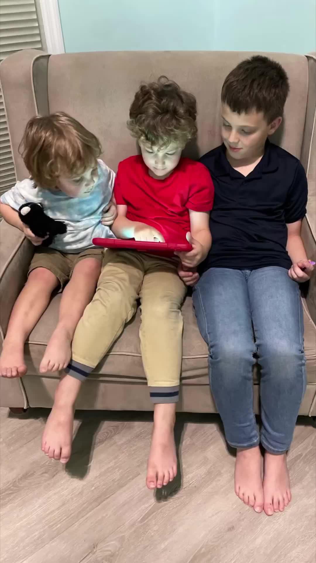 Designed by experts, Moshi has proven sleep, relaxation, learning & cognitive benefits (0-10 years).